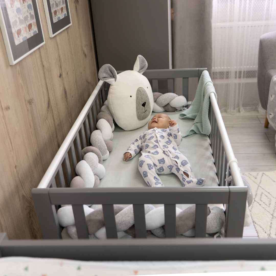 Dětská postýlka Sleeppo Gekko Kids 120x60. Grafitová barva