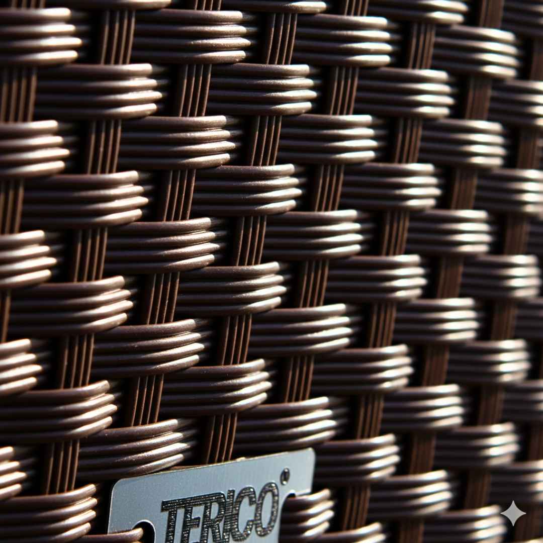 Ratanová židle MAVERO Terico. Hnedá barva